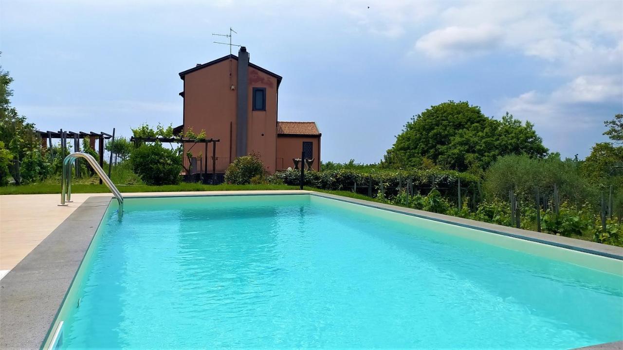Nake Residenza Artistica Villa SantʼAlfio Kültér fotó