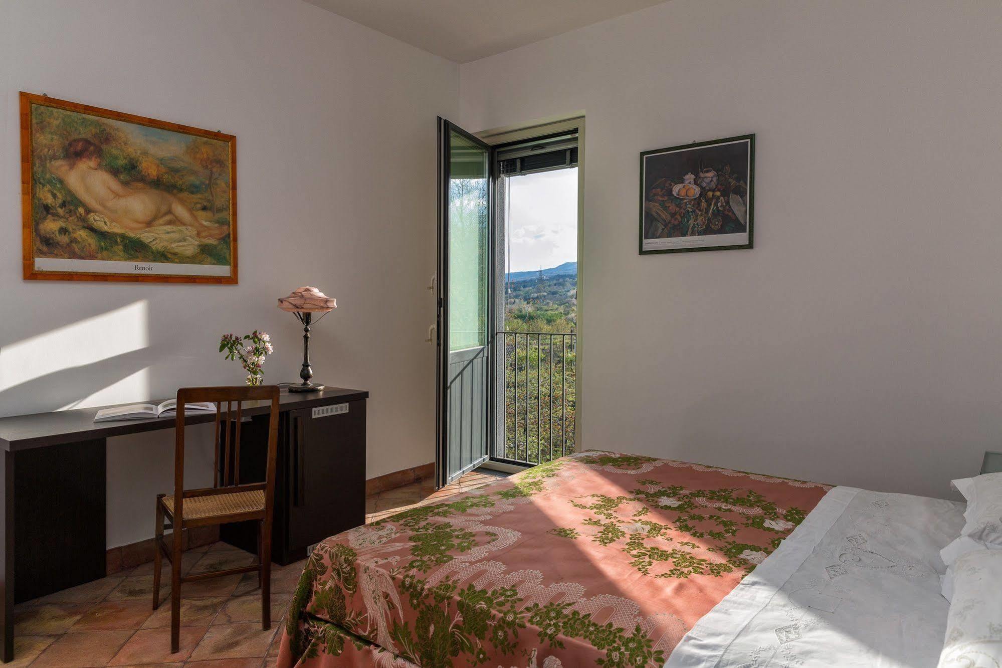 Nake Residenza Artistica Villa SantʼAlfio Kültér fotó
