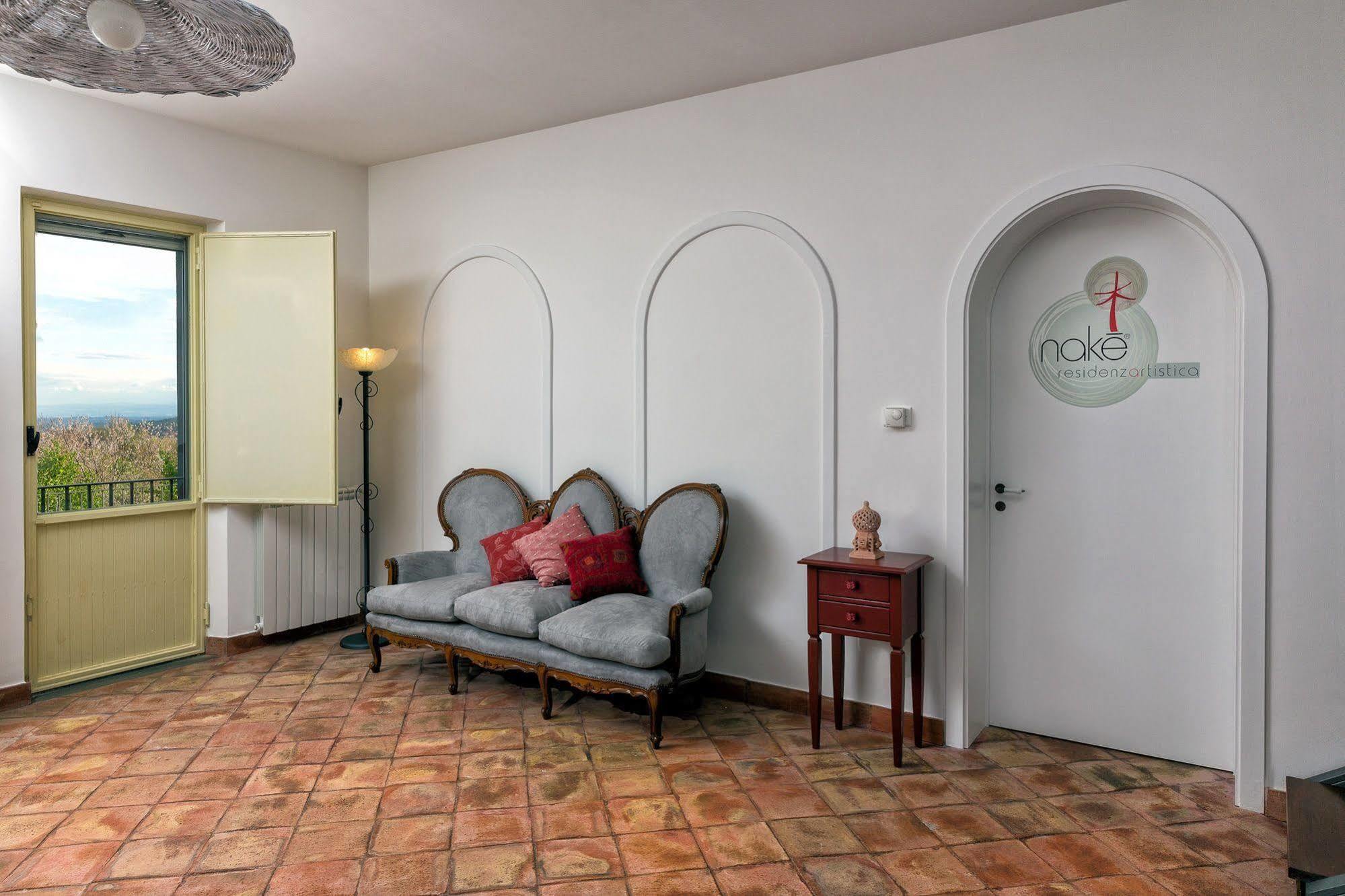 Nake Residenza Artistica Villa SantʼAlfio Kültér fotó
