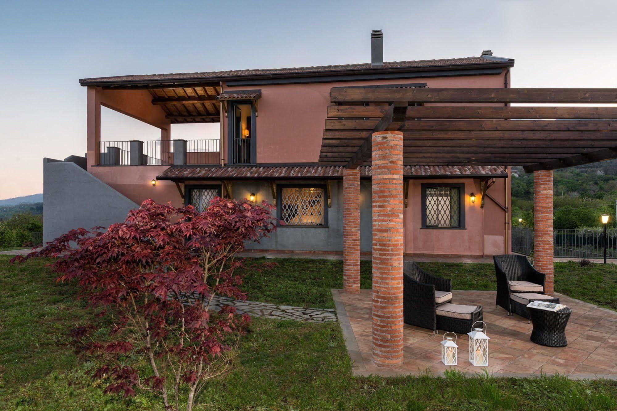 Nake Residenza Artistica Villa SantʼAlfio Kültér fotó